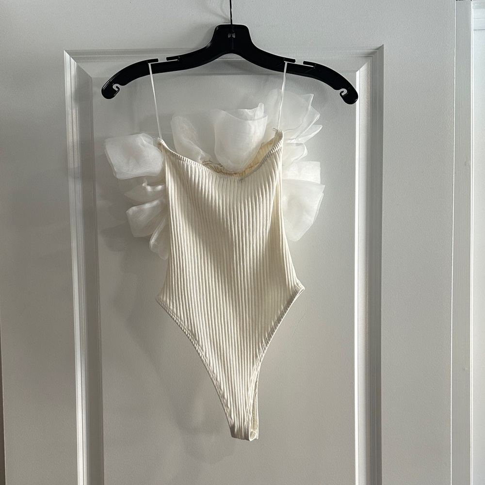 Zara Cream Ruffle Strap Bodysuit - Picture 4 of 4